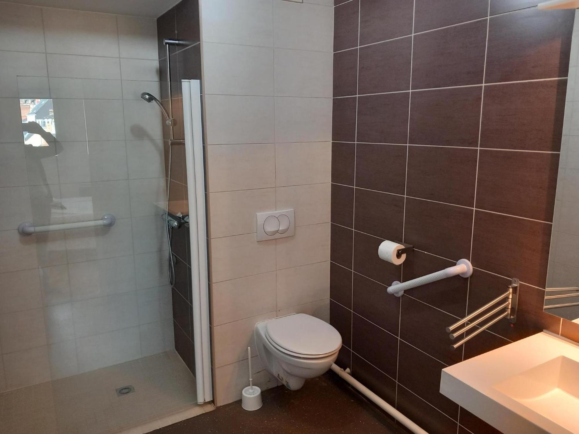 Residence Services Seniors Espace Et Vie לה מאנש מראה חיצוני תמונה