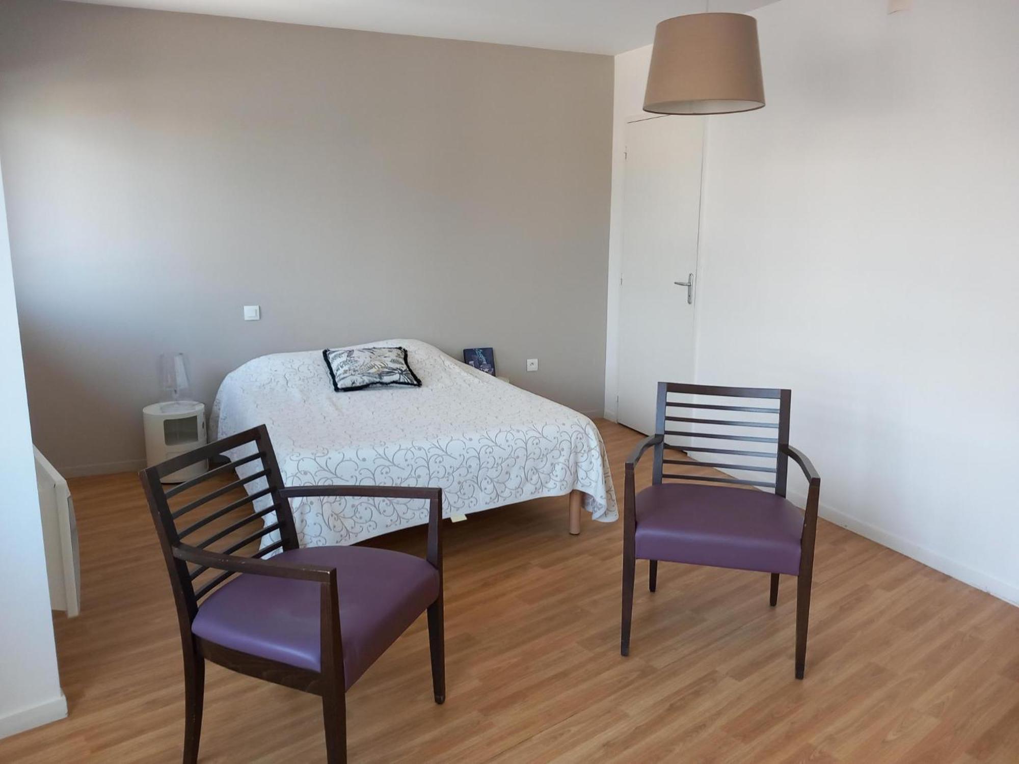Residence Services Seniors Espace Et Vie לה מאנש מראה חיצוני תמונה